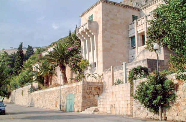 СРПСКЕ ЗГРАДЕ ИДУ НА ДОБОШ: На тендеру у Хрватској некретнине вредне милијарде евра